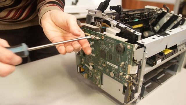 Как заменить узел термозакрепления МФУ HP LASERJET 1536 | Секреты сервиса смотреть онлайн