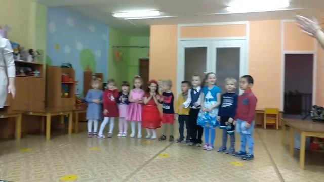 День мамы в детском саду#mother's day / Super Vika в новом платье #Симка в гостях смотреть онлайн