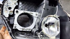 Mitsubishi Pajero 4 установка топовых bi-led линз Aozoom dlpd07.