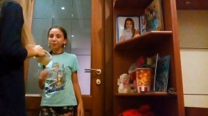 Больного. Вика приклеила меня скотчем . Пранк