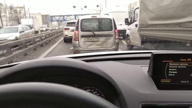 Обзор Ауди Ку3 , Audi Q3 , каршаринг Яндекс Драйв