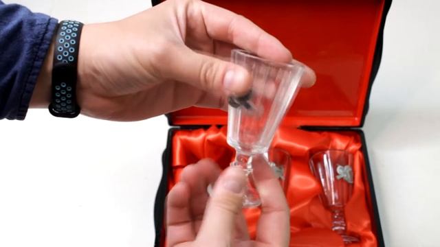 Набор лафитников "Охотники" в деревянной шкатулке – обзор от магазина подарков «Счастливый случай» смотреть онлайн