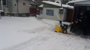 Китайский снегоуборщик 6.5 л.с в работе