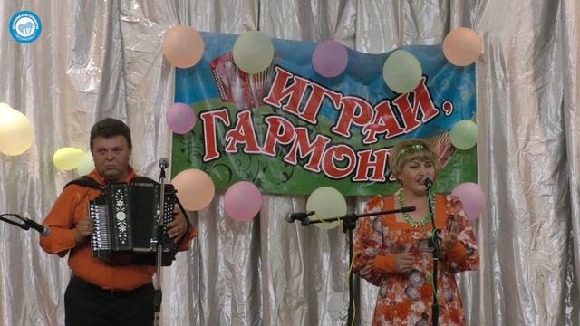 Александр Ганичев и Светлана Калачёва! Велика Россия, а гармонь у нас одна на всех!! смотреть онлайн