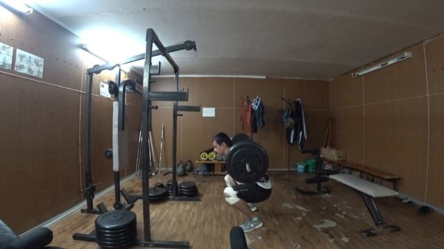 Прсед с низкой штангой с паузой 4 по 1 со 100 кг смотреть онлайн