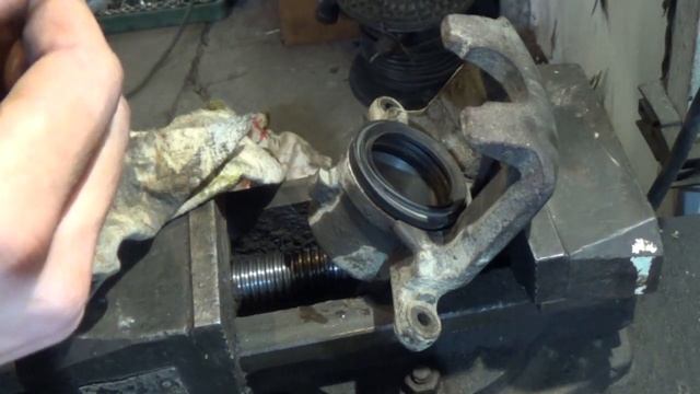 Обслужи тормозные суппорта - Toyota Fielder в пример смотреть онлайн