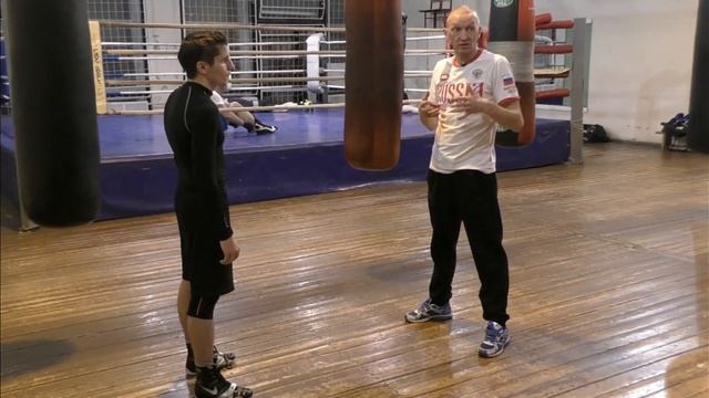 Бокс: как сбивать удары соперника (English subs) смотреть онлайн