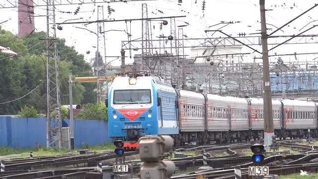 РП ЭП1М-438 с пассажирским поездом Ростов-баку смотреть онлайн
