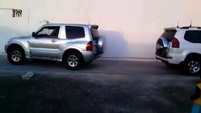 mitsubishi pajiro vs Rav 4. смотреть онлайн
