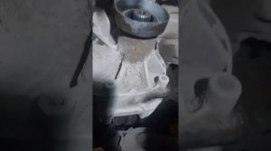 поджеро4 мкпп замена сальника раздатки .