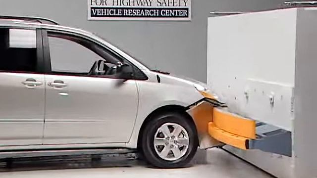 Toyota Sienna crash test bumper смотреть онлайн