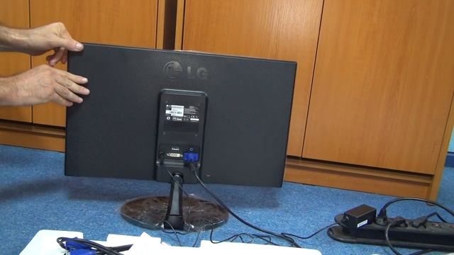 Unboxing and test of LG IPS 23EA63 LED monitor смотреть онлайн