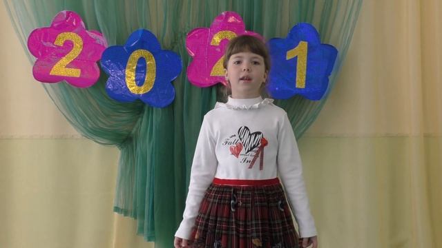 Вика тараканова Читает стихотворение Агнии Барто "Девочка чумазая" смотреть онлайн