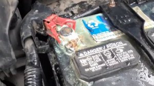Как очистить клеммы АКБ от окисления (How to clean battery terminals from oxidation)
