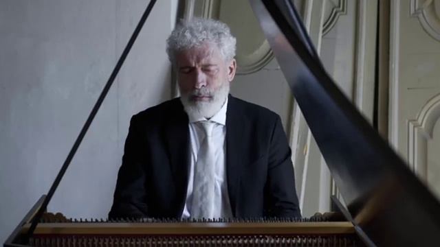 Луи Куперен. Сюита для клавесина ля-минор (А-moll). Исполняет Marco Mencoboni (клавесин). смотреть онлайн