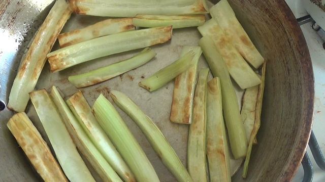 Кочни жареные. Лопух - съедобное растение. смотреть онлайн