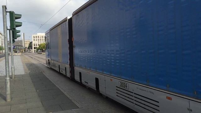 Dresden - DVB tram @ Altmarkt Dresden (01944) смотреть онлайн