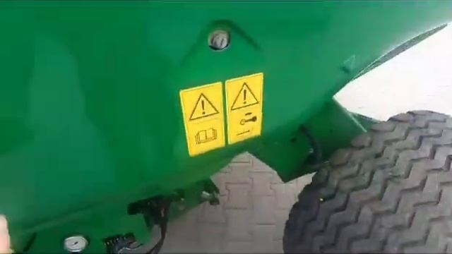 Прокрутка пресс-подборщика John Deere 864 смотреть онлайн