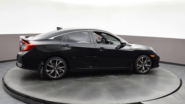 2018 Crystal Black Pearl Honda Civic 4D Sedan #N6699A смотреть онлайн