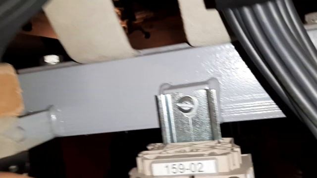 ВНИМАНИЕ!!! Смотреть ВСЕМ !!! ЭЛЕКТРОВОЗ 3ЭС5К &913 Неисправный МАСЛОНАСОС .ЧТО делать? смотреть онлайн