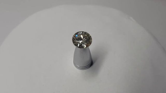 Moissanite Brilliant Cut 2,07 Karat VVS1 - 8,50 mm - White Diamond Color H / I смотреть онлайн