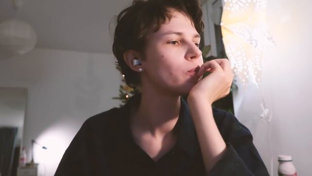 обычная жизнь: генеральная уборка и подготовка к празднику смотреть онлайн