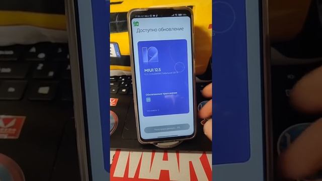 Что же делать если телефон глючит и лагает на постой? смотреть онлайн