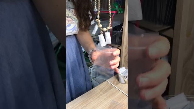 Как мы упаковываем заказы с украшениями для наших любимых клиентов в 15 сек- колье, серьги, браслеты