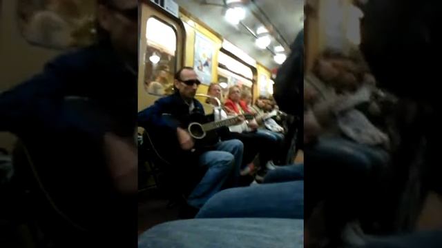 коры от музыканта в вагоне метро!!!!! смотреть онлайн