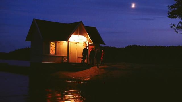 ♫ We Played Some Open Chords And Rejoiced, For The Earth Had Circled The Sun Yet Another Year смотреть онлайн