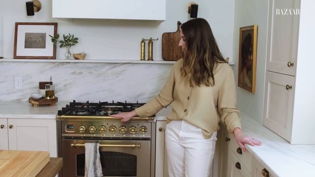 Tour a Modern New England Home Renovation | At Home with Shelby Girard | Harper's BAZAAR смотреть онлайн