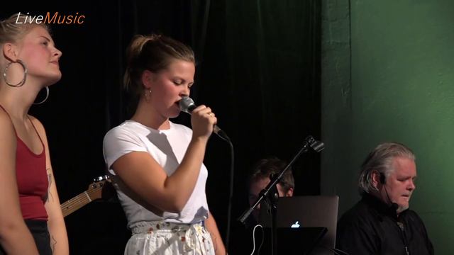I,ve Seen That Face Before ( Libertango ) - Grace Jones - Maria Hansmark | VHO смотреть онлайн
