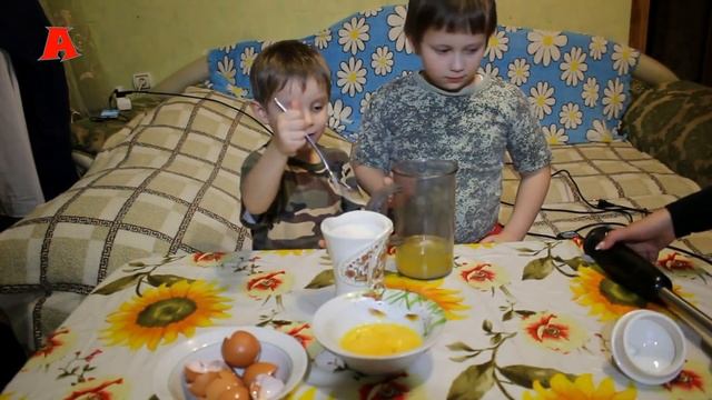 Видео для детей. Никита и Артем Агафончики смешно и весело готовят гоголь моголь смотреть онлайн