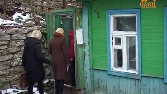 Автономные пожарные извещатели установили в домах десяти многодетных семей смотреть онлайн