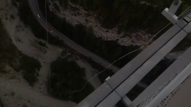 Прыжок с резинкой в Ckupark Сочи. Bunny 207!!! смотреть онлайн