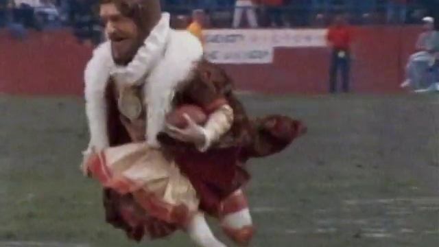 Burger King King Scores a TD on the Scramble смотреть онлайн