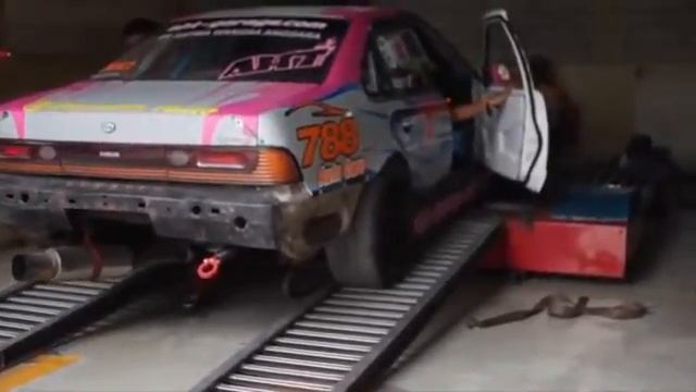 AHT Nissan Cefiro A31 Dyno смотреть онлайн