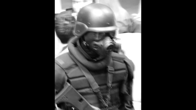 Umbrella Corporation Cosplay @ Mantova Comics 2014 смотреть онлайн
