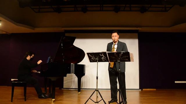 Henri Eccle : Sonata for Eb Alto Saxophone By Treetaset Photun (Senior Saxophone Recital) смотреть онлайн