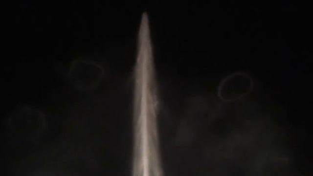 Танцующий фонтан в Баку, красивое зрелище смотреть онлайн