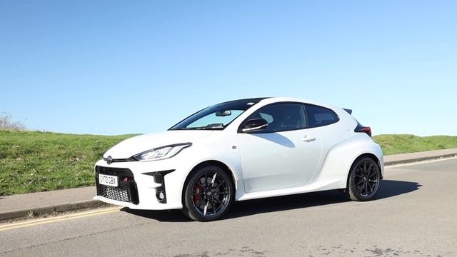 2020 Toyota GR Yaris Circuit Pack Exterior Design in Chamonix White смотреть онлайн