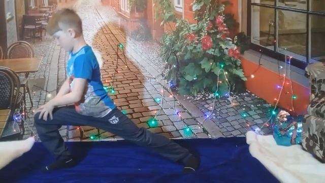 Как сесть на шпагат . Урок 5 Для детей ?? смотреть онлайн