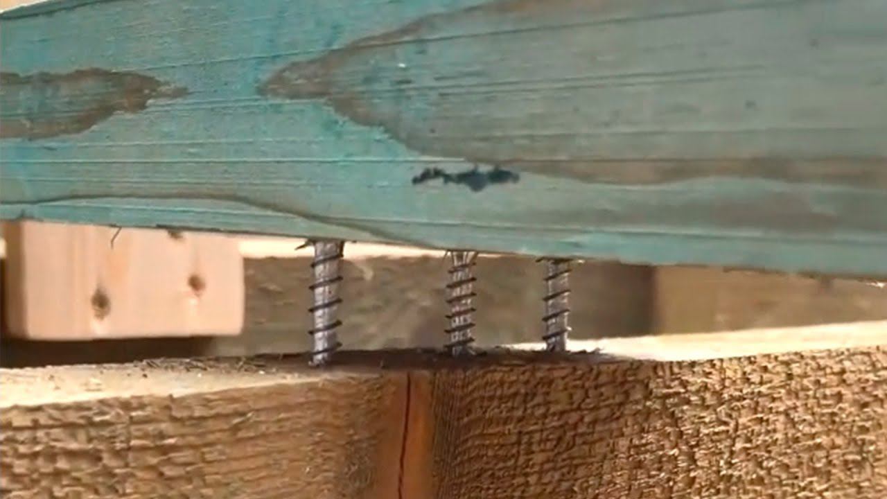 ПОЛ НА ОТКРЫТОЙ ТЕРРАСЕ. КАК СДЕЛАТЬ РОВНУЮ ОБРЕШЕТКУ ПОЛА НА ДИСТАНЦИОННЫХ САМОРЕЗАХ смотреть онлайн