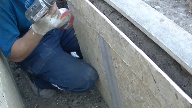 Фундамент под НЕСЛОЖНЫЙ дом для ПОДПИСЧИКА с перепадами и ЗАМОРОЧЕННЫМ армированием. Часть 2. смотреть онлайн