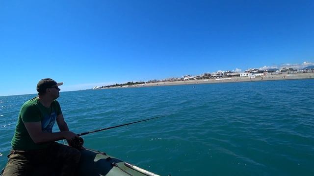 Рыбалка на Чёрном море на лодке ПВХ Ставрида 2020 !!! смотреть онлайн