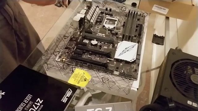 LGA 1151 CPU INSTALL ON ASUS Z170-E MOBO смотреть онлайн