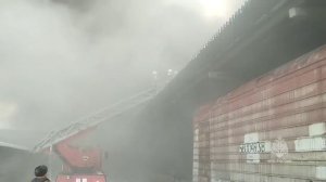 Пожарным удалось локализовать возгорание в складском помещении в Комсомольске-на-Амуре