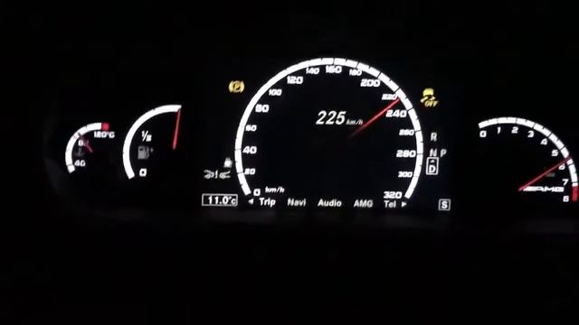 Mercedes-Benz S63 AMG W221 6.2 V8 (525HP)