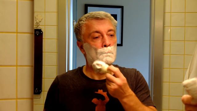 О бритье, Олеге и Жоре Востенхольм I*XL смотреть онлайн