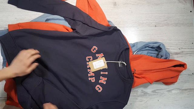 A1 00887 Blend (Толстовки муж.L/XL ) 1 пак 5 ед. 5,00 9,00€